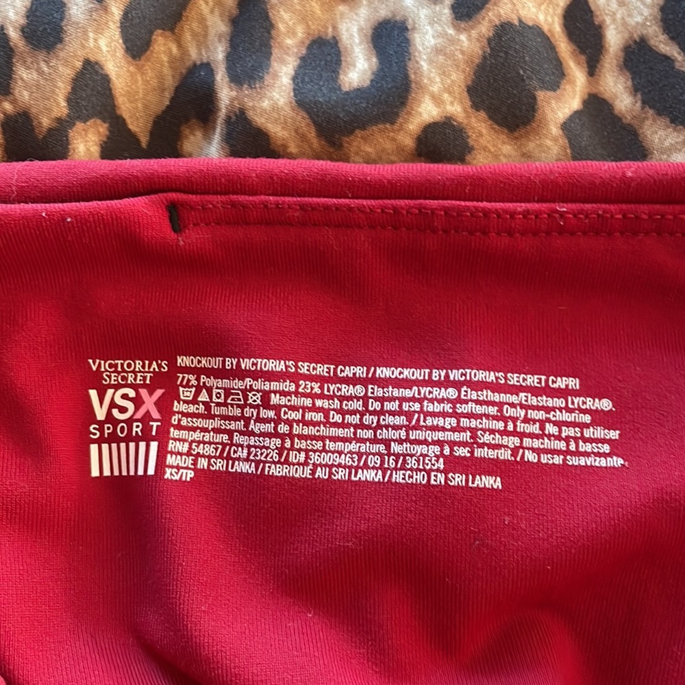 Knockout VS capri leggings with side and back pockets (XS) - Picture 5 of 5